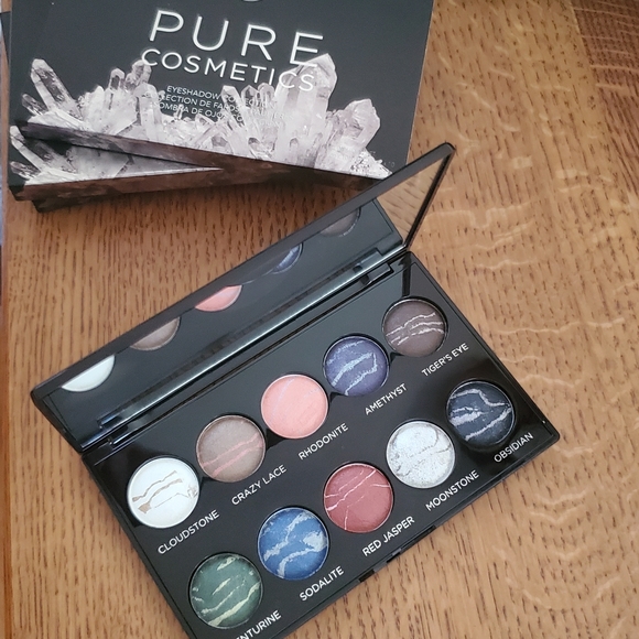 Pure Cosmetics Winter Wanderlust Baked Marble Eyeshadow Palette - Picture 9 of 9